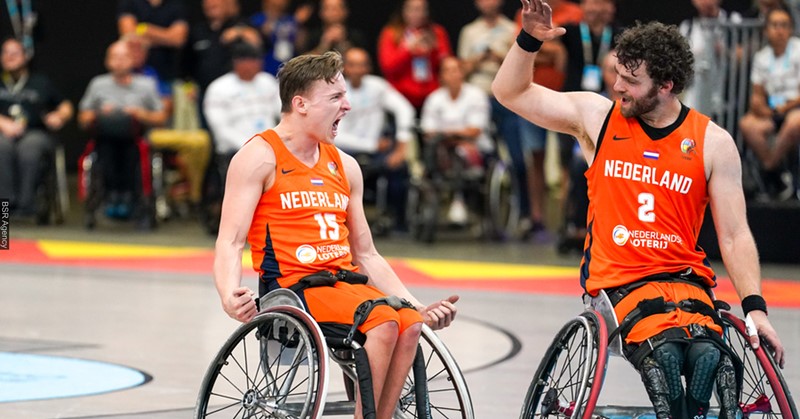 “In rolstoelbasketbal kun je in je eentje helemaal niets”  afbeelding nieuwsbericht