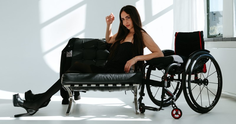  6 kledingtips van rolstoelmodel Tirzah afbeelding nieuwsbericht