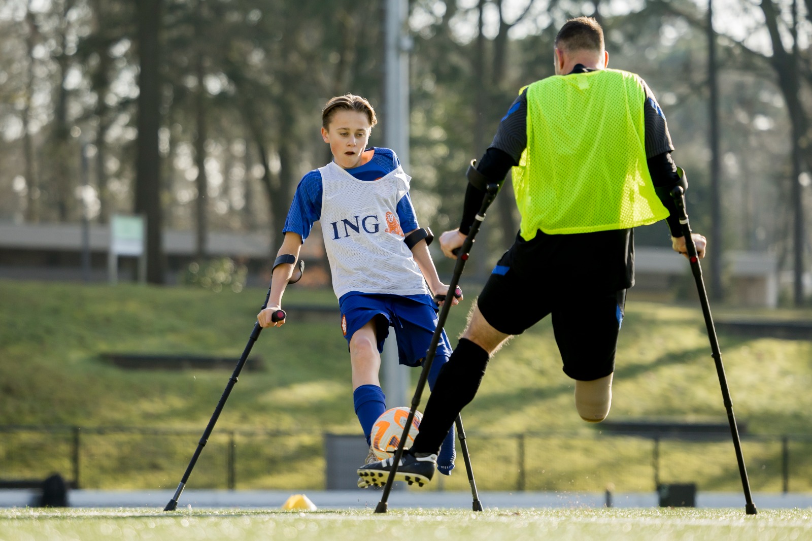 Dex voetbalt op zaterdag bij zijn club en op zondag bij Oranje