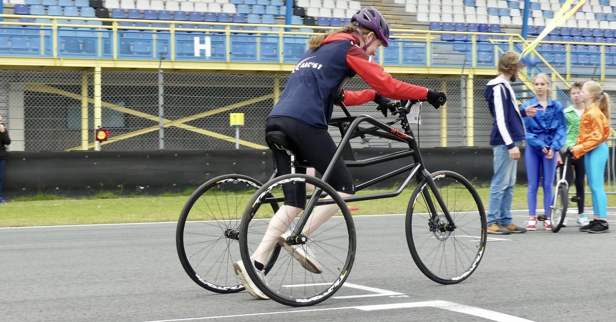 Loop of rol over het circuit tijdens de TT City Run Assen afbeelding nieuwsbericht Loop of rol over het circuit tijdens de TT City Run Assen afbeelding nieuwsbericht