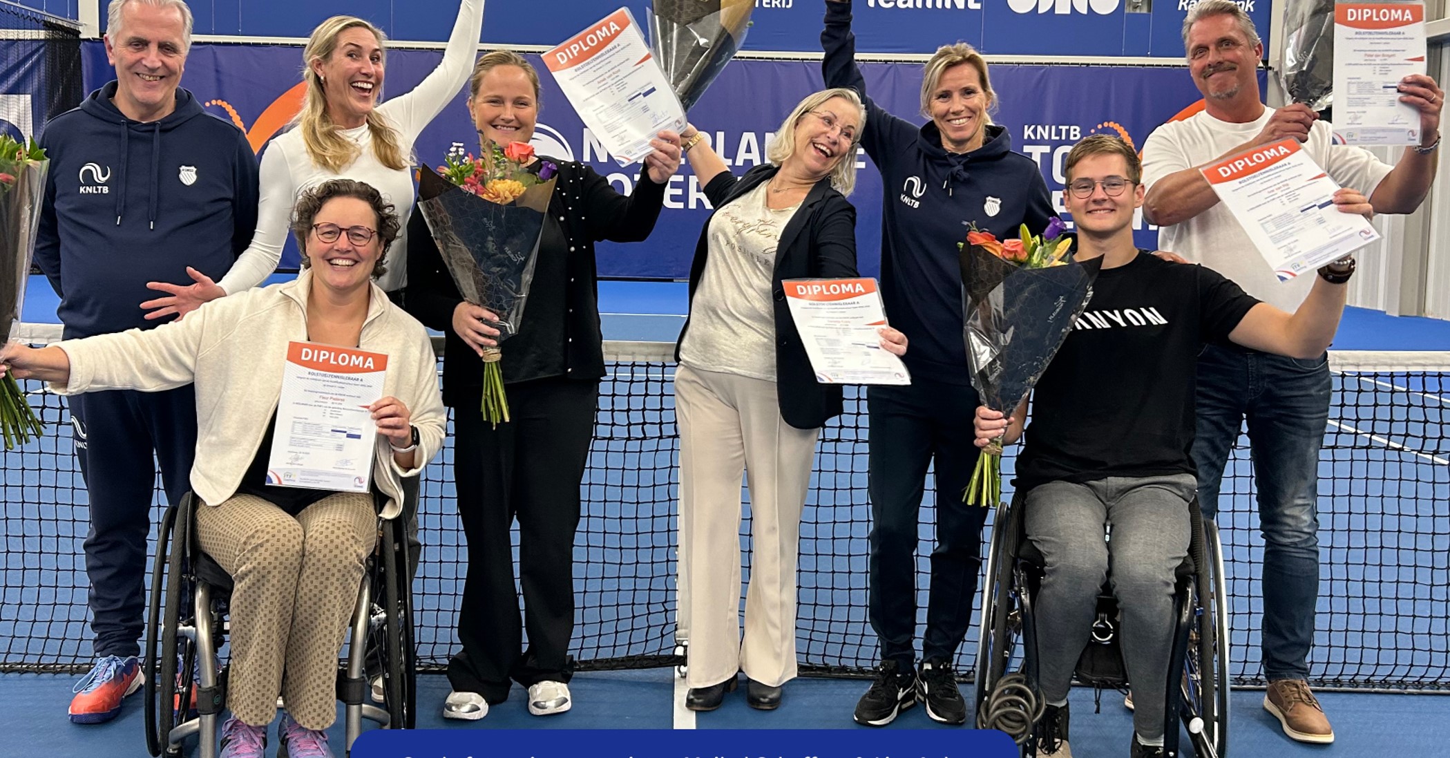 Eerste professionele rolstoeltennisleraren behalen diploma...